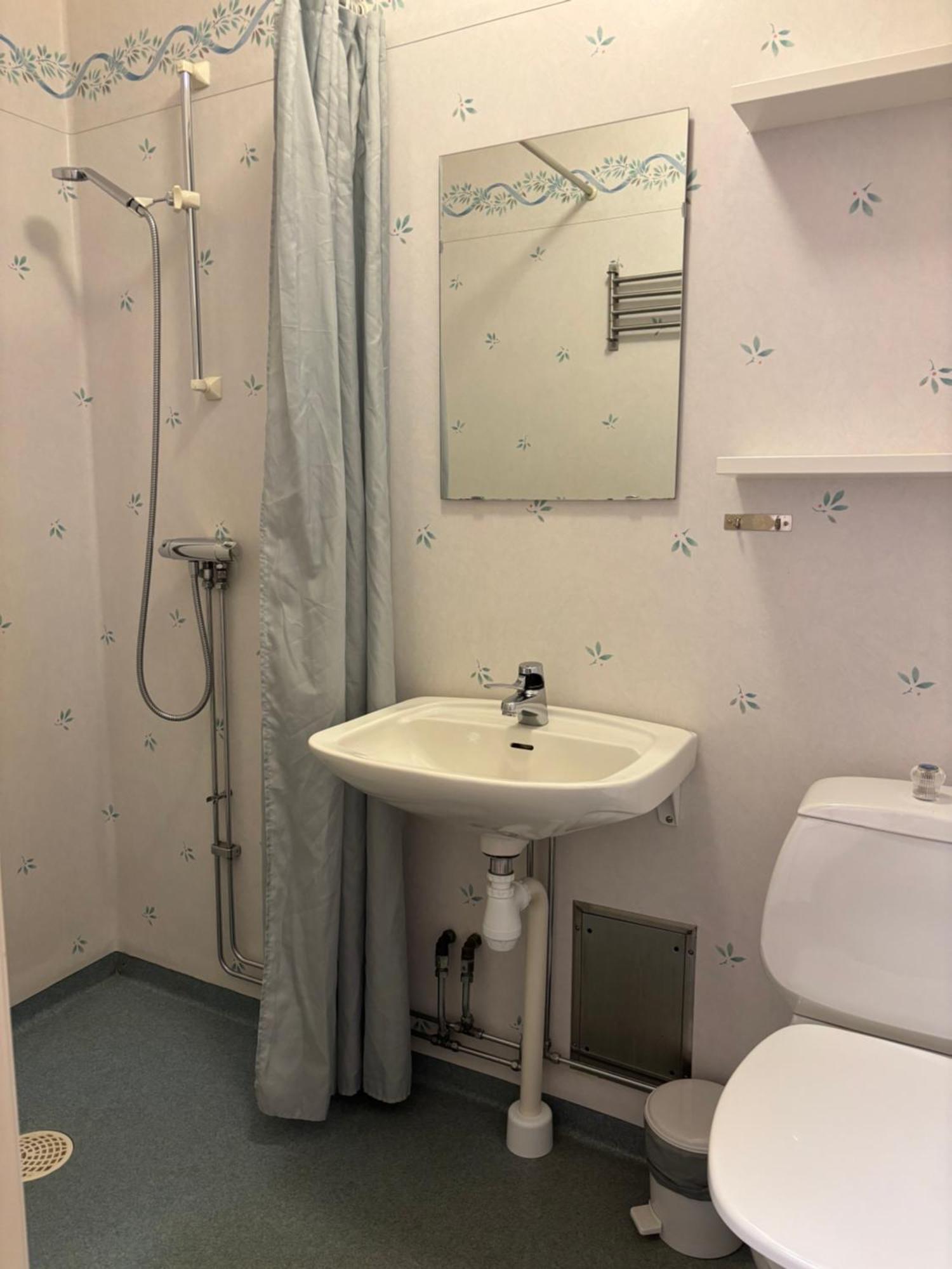 Logi Tuppen, Vandrarhem - Oskarshamns Folkhoegskola Bagian luar foto