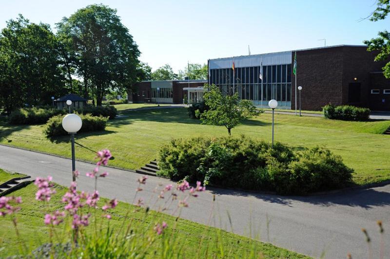 Logi Tuppen, Vandrarhem - Oskarshamns Folkhoegskola Bagian luar foto