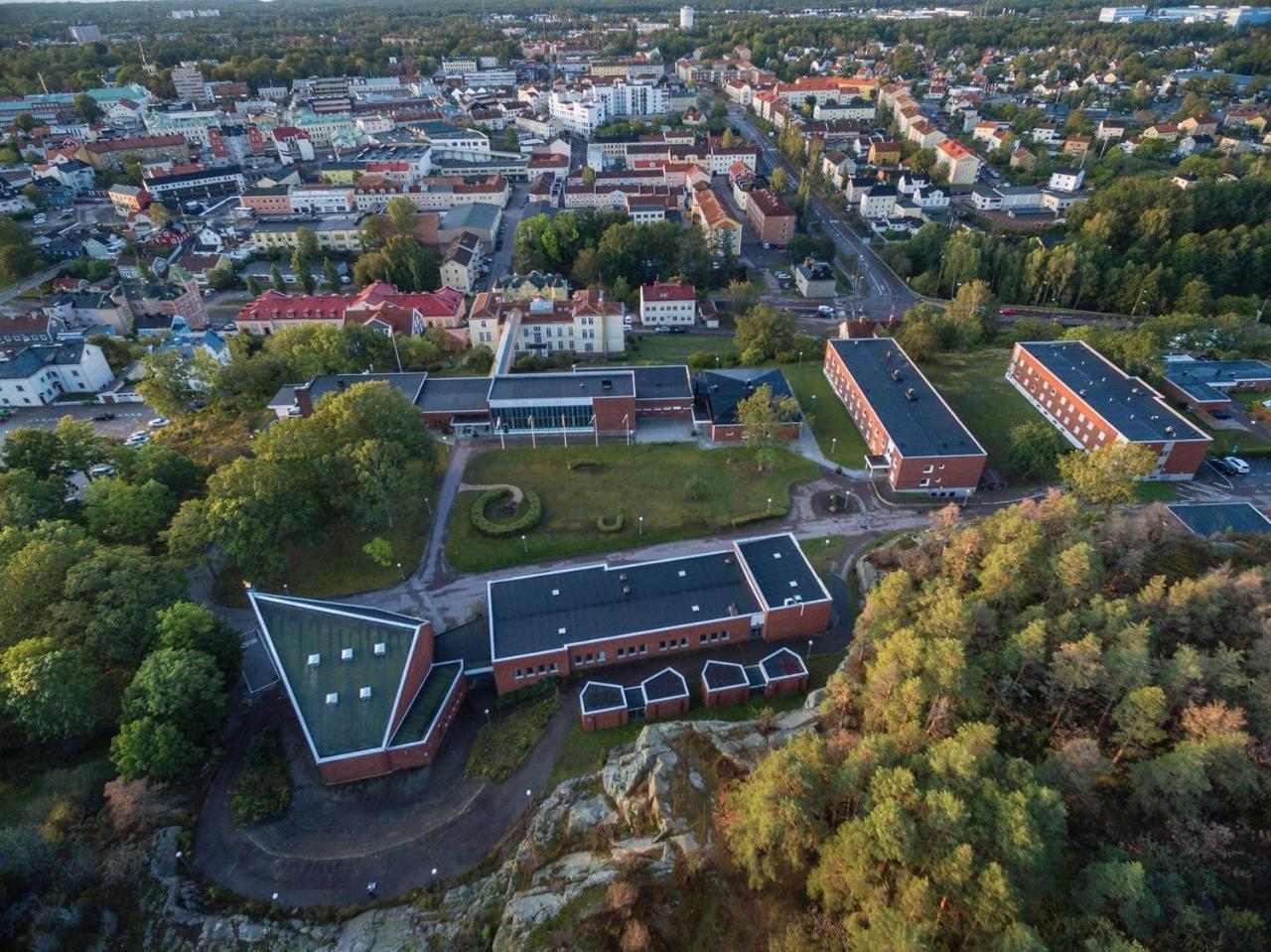 Logi Tuppen, Vandrarhem - Oskarshamns Folkhoegskola Bagian luar foto
